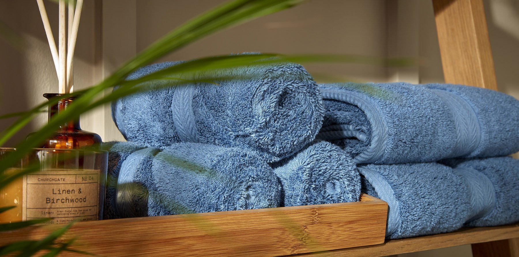 https://lux-hom.com/cdn/shop/products/christy-renaissance-bath-towel-denim-836167_1800x1800.jpg?v=1696176697